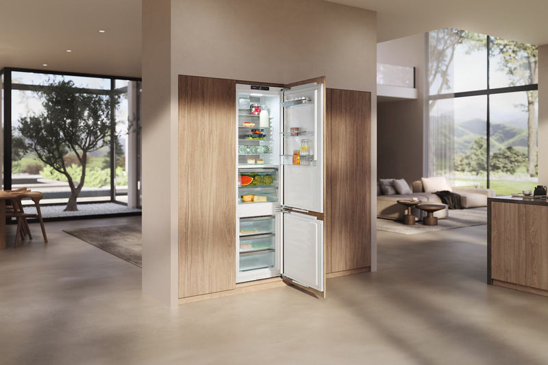 Miele KFN7844C Fridge Freezer Frost Free Fully Integrated
